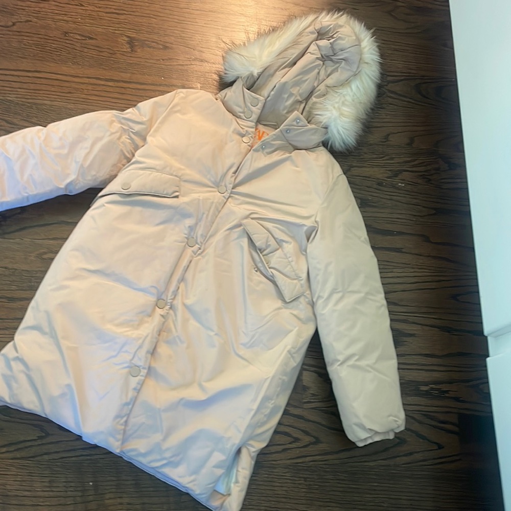 Light pink/cream puffer coat with fur hood. Size 14 Zara